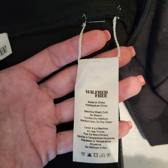 Wilfred Free High Rise Black Pant Lyocell Blend - Picture 7 of 8